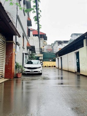 bán nhà phố lạc long quân - ô tô tránh - ngõ thông - dân xây chắc chắn - 60m2 - nhỉnh 18 tỷ.