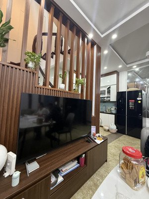 bán nhà đẹp phố lê đức thọ 42m x 5 tầng ô tô tới cổng giá 9 tỷ