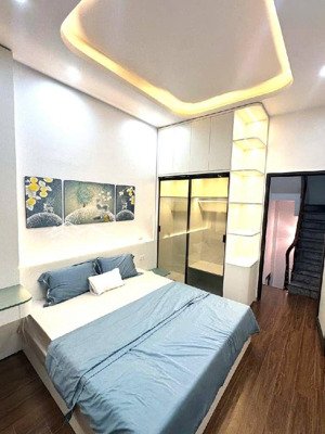 bán nhà mặt phố yên phúc hà đông. diện tích 28m2, 3 tầng giá 7.8 tỷ mặt phố kinh doanh đỉnh