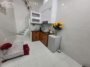 Ngõ Văn Hương 28m2 x 4 tầng, 2 ngủ, 2 vệ sinh, 6.5 Triệu