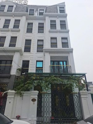 cho thuê nhà liền kề khu đô thị đại kim mới,dt 75 * 5 tầng,mt 5m,có thang máy,lh xem nhà 