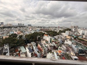 mình bán chung cư lô b ngô gia tự, quận 10, căn góc 61m2, 3.850 tỷ, tầng cao, shr