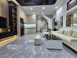 bán nhà thanh bình, hà đông. dt 38m2, 5 tầng, 6.45 tỷ. nhà đẹp ngõ thông tứ tung. ô tô đỗ