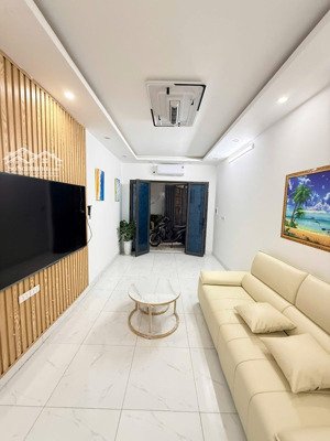 bán nhà ngõ hoà bình đống đa nhà mới full nội thất 3 mặt thoáng vĩnh viễn gần phố dt 46m 3t mt 3.2m