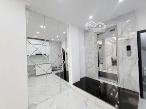 hàng hiếm xuân la .oto đỗ cổng 5tầng thang máy full nội thất