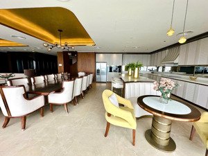 tôi cần bán căn penthouse chung cư d''le pont d''or 36 hoàng cầu, 378m2 4n3wc giá: 42 tỷ