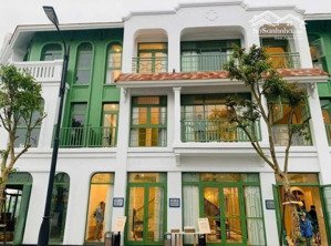 căn liền kề sẵn sàng bàn giao ngay, mua để ở và khai thác kinh doanh được luôn