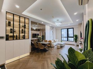 chính chủ cho thuê 3pn 110 góc đông nam có slot oto, full nội thất , liên hệ ngay: 