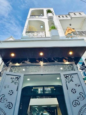 tết kẹt tiền bán nhà hoa cau-phú nhuận. đang cho thuê 18tr,giá 3tỷ490/66,7m2 gần coopmart rạch miễu