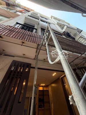 nhà đẹp xuân la 35m x 5t, ngõ rộng, ô tô 15m, gần hồ tây nhà mới ở ngay, giá 10.8 tỷ