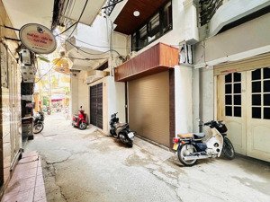 nhỏ xinh khâm thiên! 20m ra ô tô, 27m2*4t mt 3.2m, bagac đỗ cửa, nhà đẹp ở luôn chỉ 6 tỷ