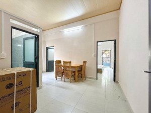 cho thuê 2 phòng ngủ- 1 phòng khách - full nội thất - ngay lũy bán bích-âu cơ, cạnh đầm sen quận 11