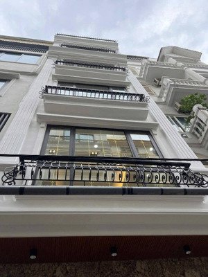 bán gấp nhà phân lô 100 nguyễn xiển, thanh xuân. 45m2 x 6t, mt 4m, lô góc, thang máy, nhỉnh 13 tỷ.