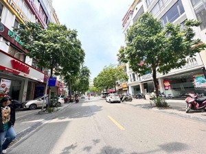 mặt phố p. dịch vọng cg, 8t thang máy 100m2 giá 66 tỷ đường 2 chiều có vỉa hè kinh doanh sầm uất