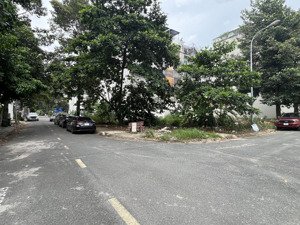 rẻ nhất ! bán lô đất góc 10x20m, gpxd: hầm + 6 tầng, kdc huy hoàng, tml, q2, chỉ 220 triệu/m2