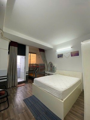 cho thuê cc h2 hoàng diệu, 11 triệu vnd, 50m2, view đẹp,full nội thất giá tốt nhận nhà ngay.