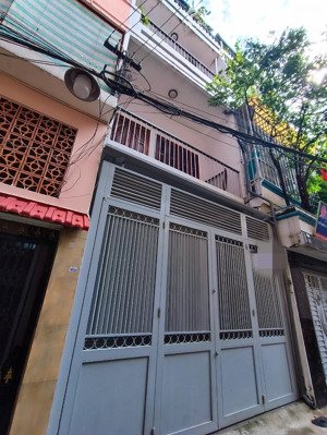 nhà phố hxh 6m oto trong nhà, đường trần hưng đạo q1 (3.8x20m) 4 lầu giâ chỉ: 13,x tỷ thương lượng.