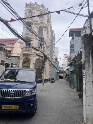 nhà 5 tầng mới 100% trần thái tông gần etown & metro. hẻm 4m. dt:4x15m 4pn, giao full nội thất