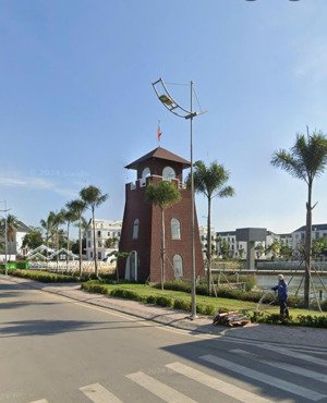 bán nhà mới xây 3 tầng 95m2- khu phân lô đường lò lu - quận 9