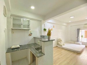 cho thuê căn hộ cửa sổ, thang máy - hầm xe, full nội thất, 3 người 3 xe, gần sư vạn hạnh q10