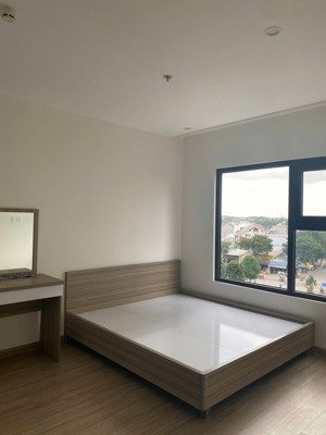 cắt lỗ cực sâu 1pn +, 1wc tại vinhomes grand park, 2,4 tỷ, 43m2. view sông không nắng chiều