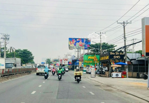 nhà cấp 4 ngay vạn phúc ngang lớn 10m 114m2 gần quốc lộ 13 chỉ 7,9 tỷ