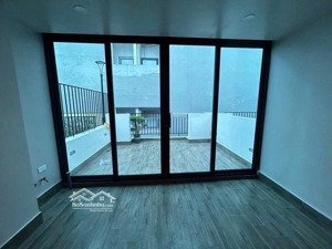 miếu đầm- nam từ liêm, dt 36m, 8 tầng, xây mới, full nội thất, thang máy, kinh doanh, ô tô đỗ cửa.