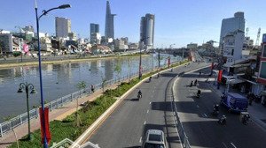 quận 4 bến vân đồn dt gần 90m2 giá 23 tỷ. 4m x 22m, 5 tầng, dòng tiền 100 triệu