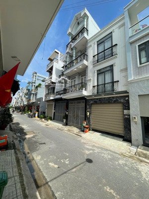 33m2 giá 3,28tỷ đường số 6 bình hưng hòa b