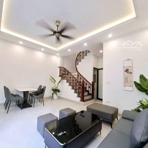 gần tttm aeon - cầu vĩnh tuy - 20m ra ô tô - ngõ nông - thang máy