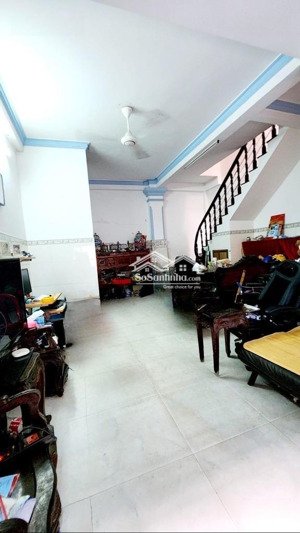 hàng hiếm tại phố thạch lam, bán gấp 6,5 tỷ, 38m2, 5pn, 4wc