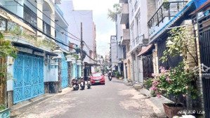 nhà ngay emart phan văn trị, dương quảng hàm, 56,2m, 3 tầng, 3pn lớn- 10.x tỷ