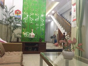 nhà 2 tầng hẻm tô hiệu nam nha trang cách biển chỉ 200m ô tô vào tận nhà giá 11,3 tỷ