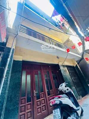 đối diện bệnh viện 108 - 65m2 x 4 tầng - mt 5,6m - ngõ thẳng tắp rộng 3m - 50m ra mặt phố - lô góc