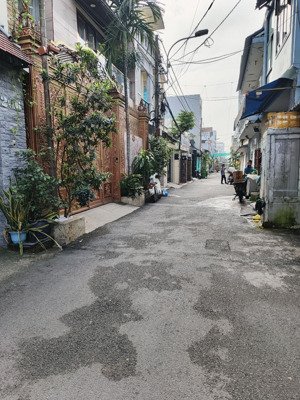 cần bán gấp nhà mặt tiền tân phú 93m2 giá nhỉnh 8 tỷ