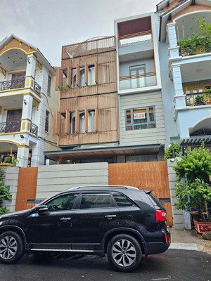 duy nhất còn sót lại! mặt tiền hoa lan - phan xích long- (8x20m)- 4 tầng- thuê 180tr/th- giá 50 tỷ