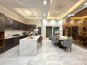 nhà sẳn dòng tiền 160tr - 7.5x20 (150m2) - hầm 7tầng thang máy - giá 35 tỷ giảm còn 30 tỷ