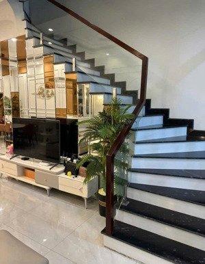 phân lô quân đội lê trọng tấn 72m2, vỉa hè, ô tô tránh, ô chờ thang máy 