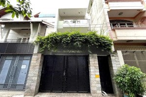 cho thuê nhà phố sân vườn hxt đường cao thắng- q3- dt 6,5x20m - trệt 2 lầu - 40 triệu 