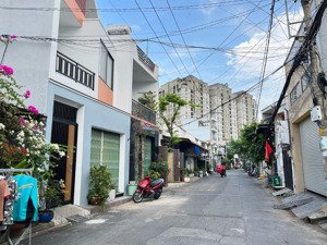 bán nhà c4 ngang hơn 5m - ngay chung cư gia hòa, global city - thích hợp đầu tư xây căn hộ dịch vụ