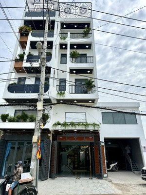 nhà mặt tiền đường thông tx 25, có phòng ở dưới, dt: 4,2x21m, lửng, 3 lầu, 5pn, sân thượng, p. thờ