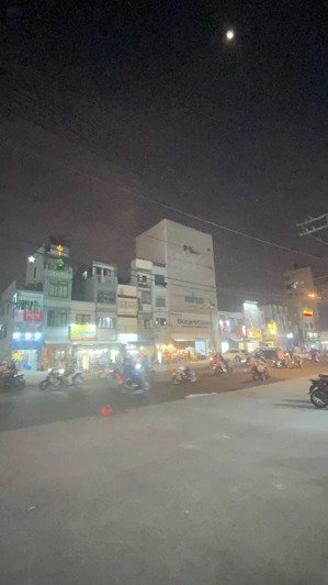 cho thuê mặt bằng kinh doanh đường cmt8, vị trí đẹp, giá 10tr/ tháng