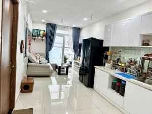 khách gửi căn lầu trung giá cực tốt full nội thất chỉ 2 tỷ 5xx triệu