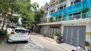 cho thuê nhà liền kề: 64m2 * 4 tầng - giá 14tr, ngay ngã tư kđt văn phú hà đông. lh 