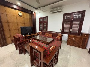 cho thuê biệt thự cực đẹp tại quán nam - phù hợp văn phòng hoặc ở - ngõ to ô tô đỗ được nhiều xe