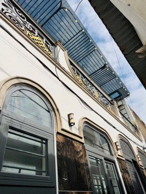 nhà hẻm quang trung, phường 10, diện tích: 11x8m 1 lầu, 4 phòng 4wc,= 5,9 tỷ