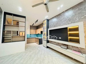 bán nhà cổ nhuế, cạnh kđt tp giao lưu, gần hồ điều hoà, gần chợ, 50m ra mặt ngõ thông, ôtô, ở ngay