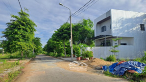 bán lô đất 150m2 ngang 10m gần đại học phan châu trinh và đại học fpt giá 3,75 tỷ (sổ hồng)