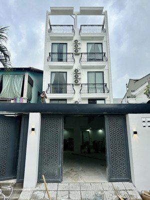 chdv 28p , dòng tiền 5.6%\nam . quang trung , q9 (32ty)