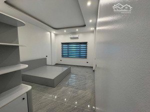 cho thuê nhà mới 8 phòng có thang máy gần vinpearl bắc ninh